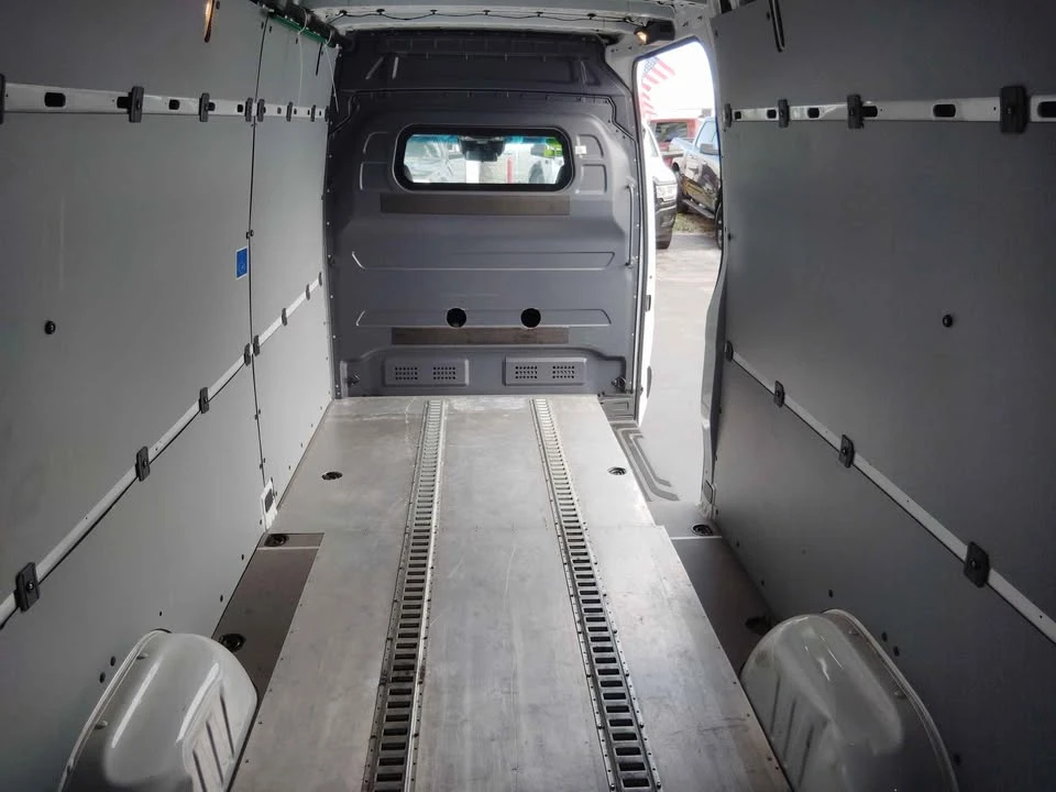2023 Mercedes-Benz VS30 Sprinter - Image 9 of 15