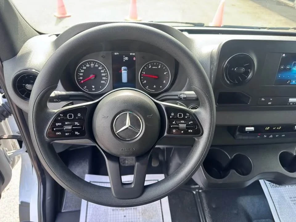 2023 Mercedes-Benz VS30 Sprinter - Image 10 of 20