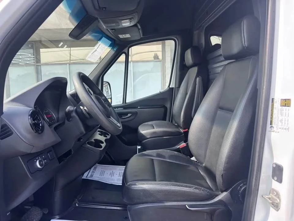 2023 Mercedes-Benz VS30 Sprinter - Image 8 of 20