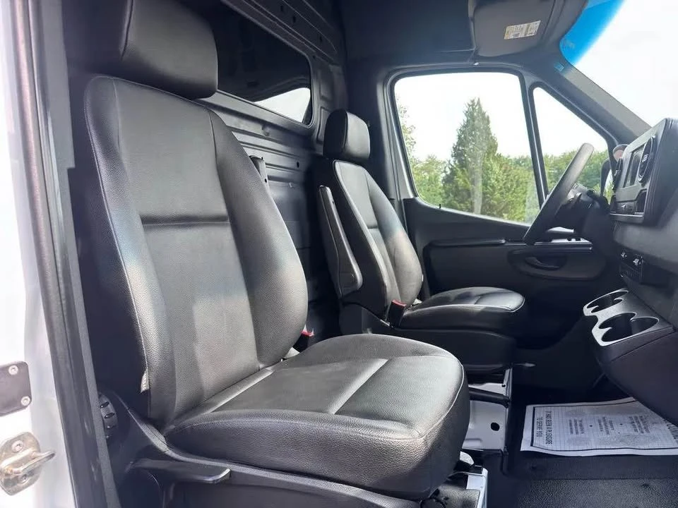 2023 Mercedes-Benz VS30 Sprinter - Image 17 of 20