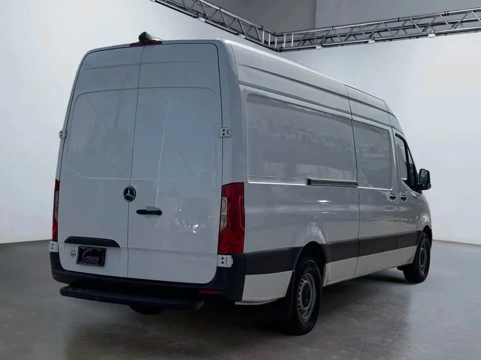 2023 Mercedes-Benz VS30 Sprinter - Image 4 of 20