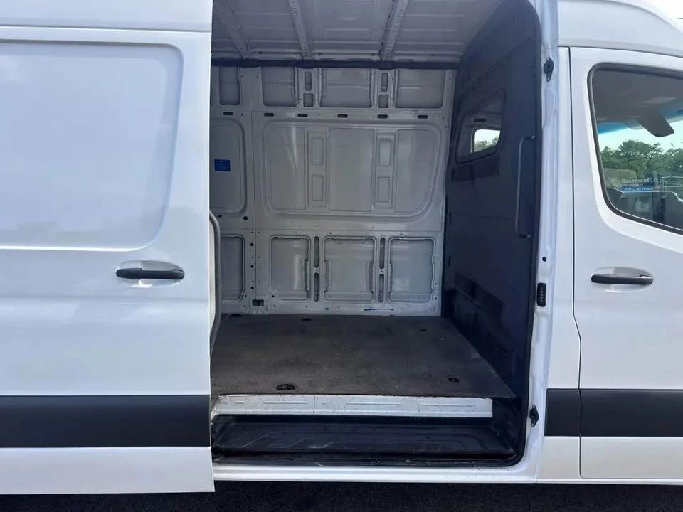 2023 Mercedes-Benz VS30 Sprinter - Image 18 of 20