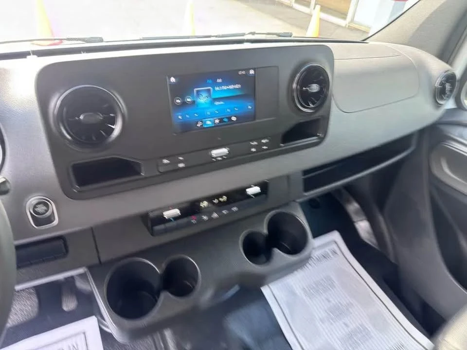 2023 Mercedes-Benz VS30 Sprinter - Image 14 of 20