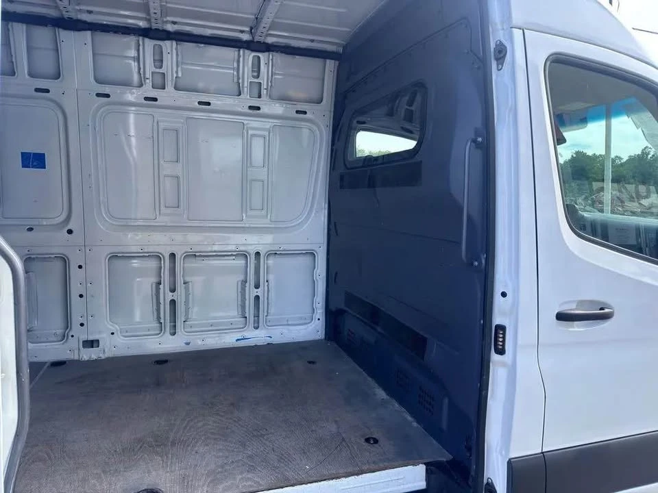 2023 Mercedes-Benz VS30 Sprinter - Image 19 of 20