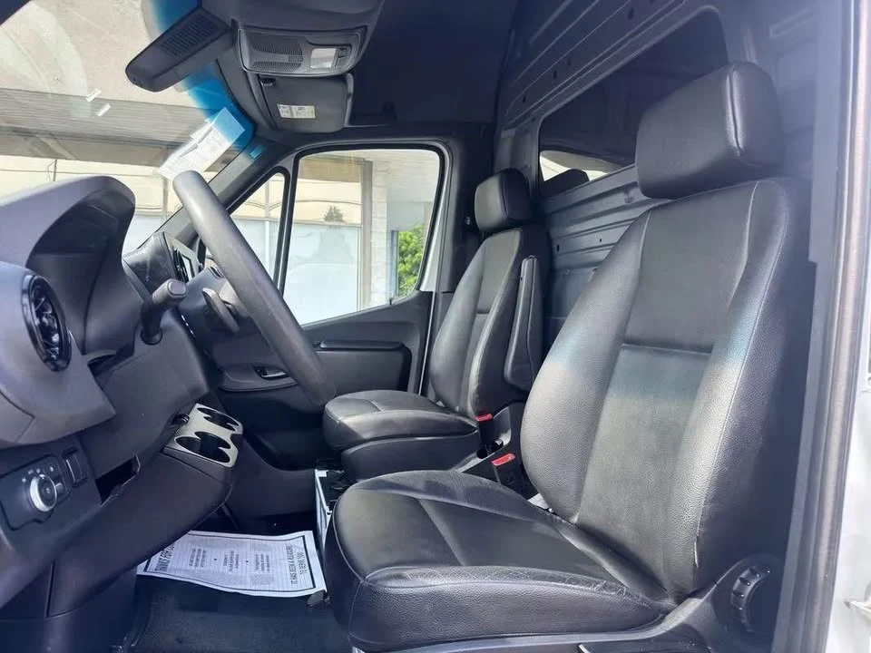 2023 Mercedes-Benz VS30 Sprinter - Image 9 of 20