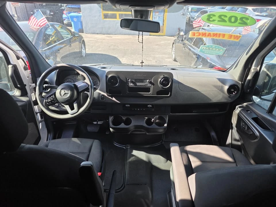 2023 Mercedes-Benz VS30 Sprinter - Image 3 of 4