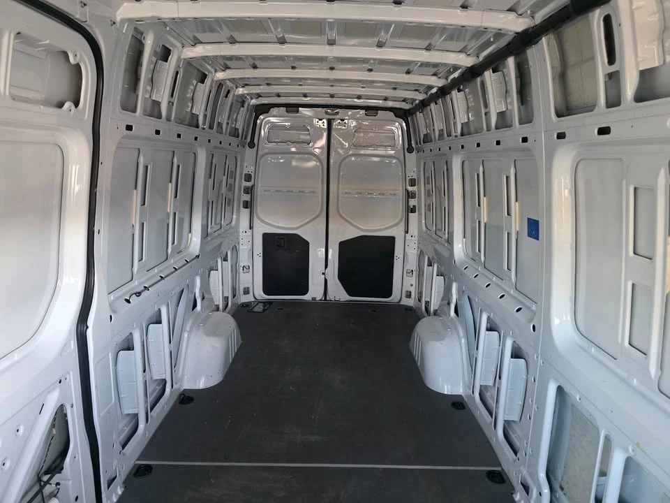 2023 Mercedes-Benz VS30 Sprinter - Image 4 of 4