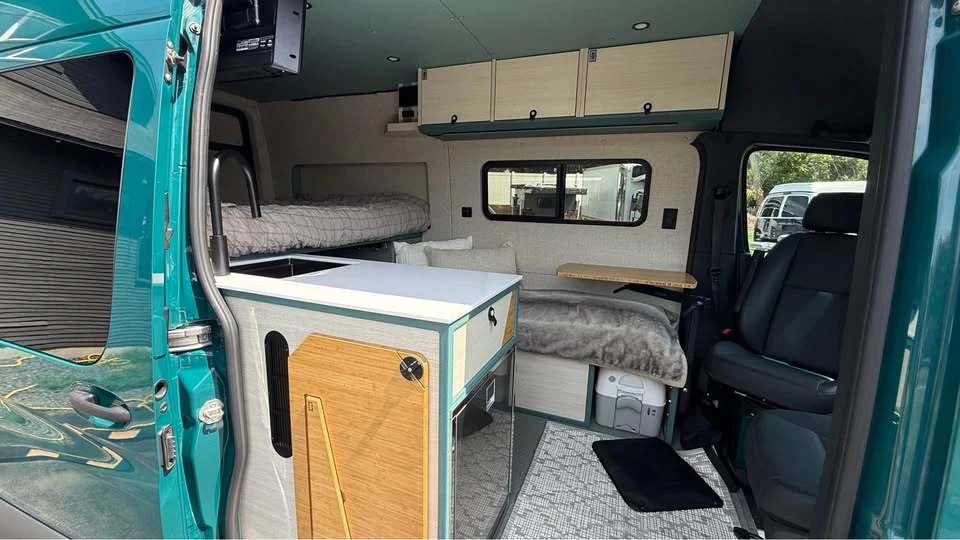 2023 Mercedes-Benz VS30 Sprinter - Image 8 of 16