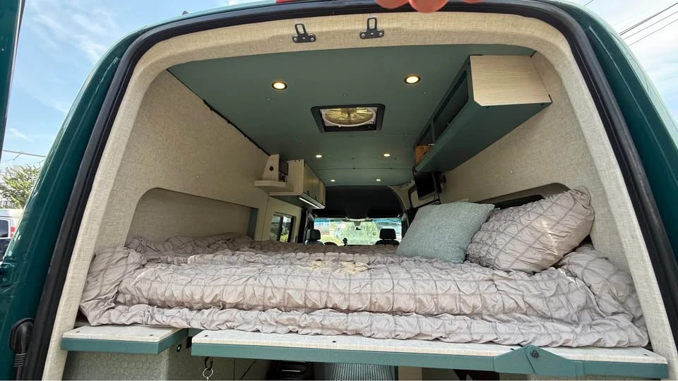 2023 Mercedes-Benz VS30 Sprinter - Image 15 of 16