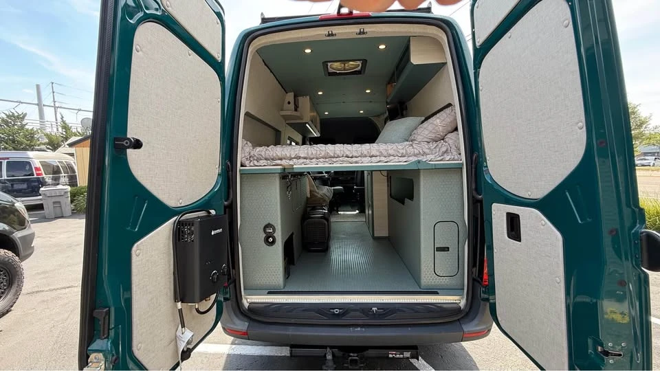 2023 Mercedes-Benz VS30 Sprinter - Image 11 of 16