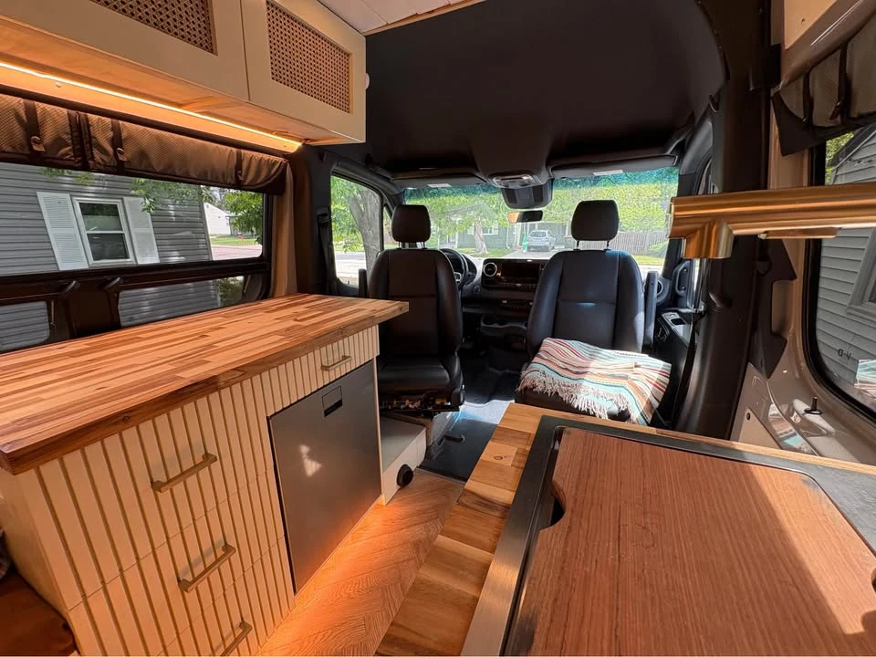 2023 Mercedes-Benz VS30 Sprinter - Image 5 of 20
