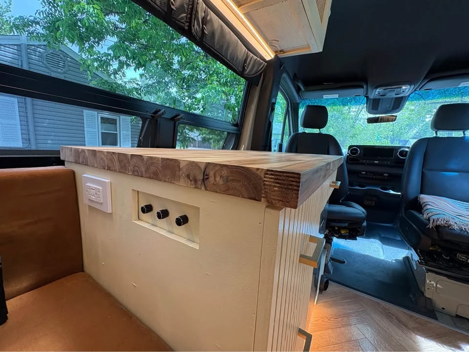 2023 Mercedes-Benz VS30 Sprinter - Image 4 of 20