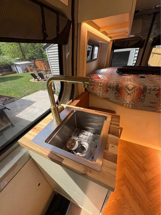 2023 Mercedes-Benz VS30 Sprinter - Image 10 of 20
