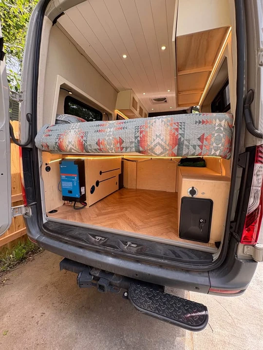 2023 Mercedes-Benz VS30 Sprinter - Image 11 of 20