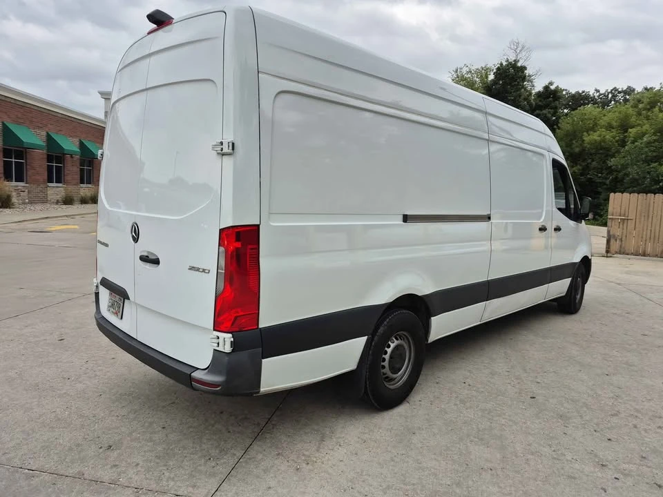 2023 Mercedes-Benz VS30 Sprinter - Image 6 of 13