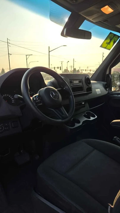 2023 Mercedes-Benz VS30 Sprinter - Image 4 of 10