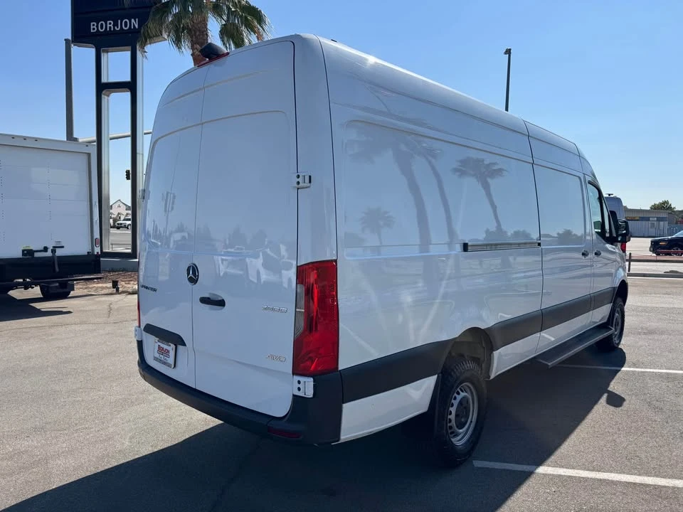 2023 Mercedes-Benz VS30 Sprinter - Image 5 of 17