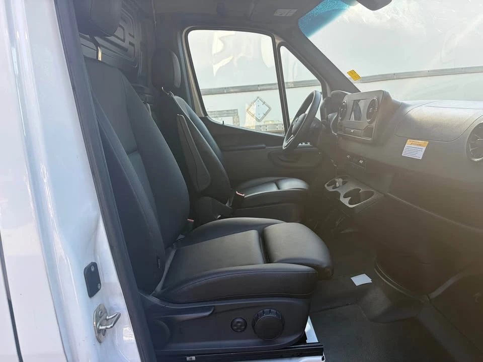2023 Mercedes-Benz VS30 Sprinter - Image 7 of 9