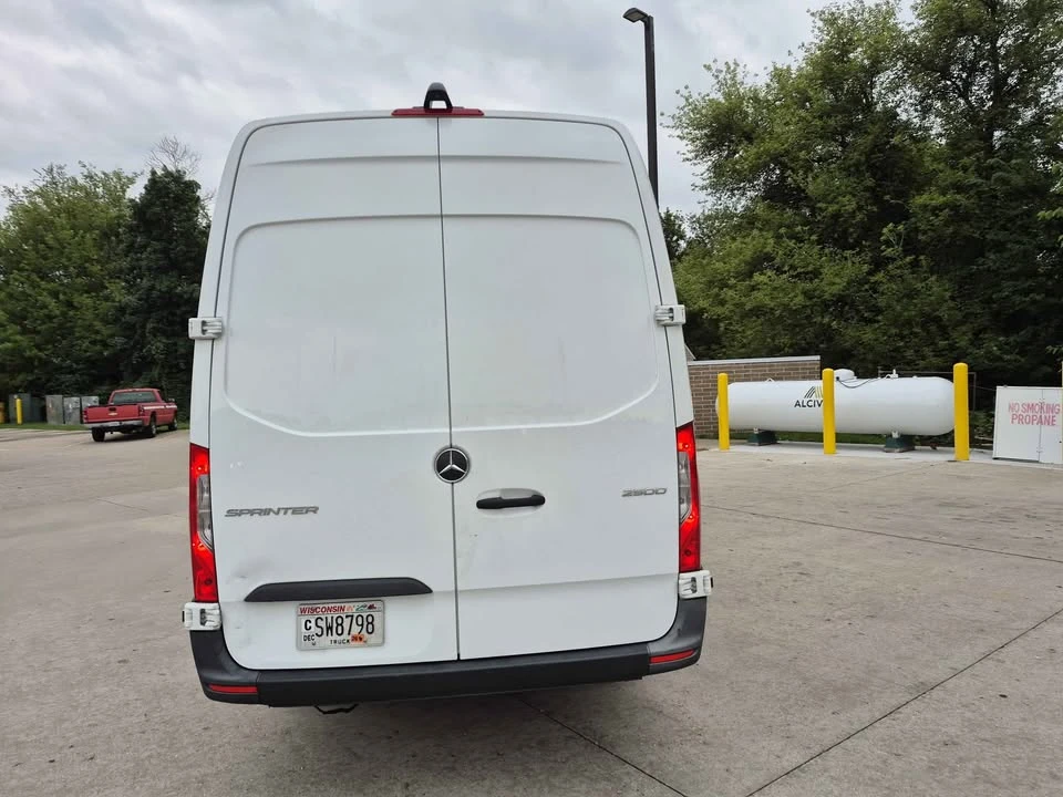 2023 Mercedes-Benz VS30 Sprinter - Image 4 of 13