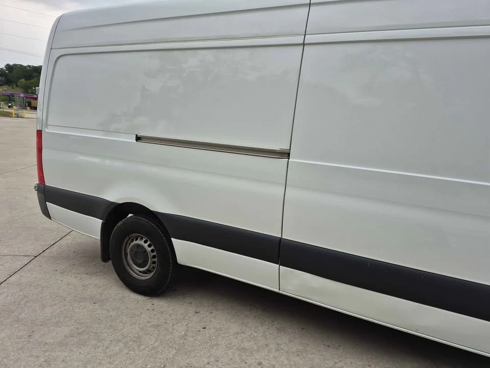 2023 Mercedes-Benz VS30 Sprinter - Image 10 of 13