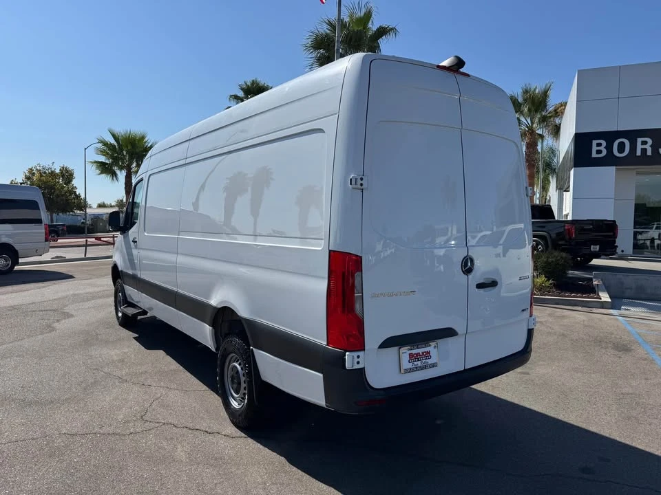 2023 Mercedes-Benz VS30 Sprinter - Image 7 of 17