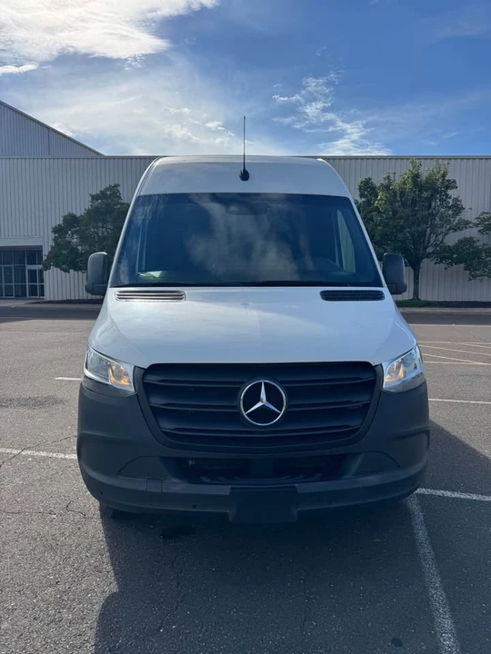 2023 Mercedes-Benz VS30 Sprinter - Image 2 of 13