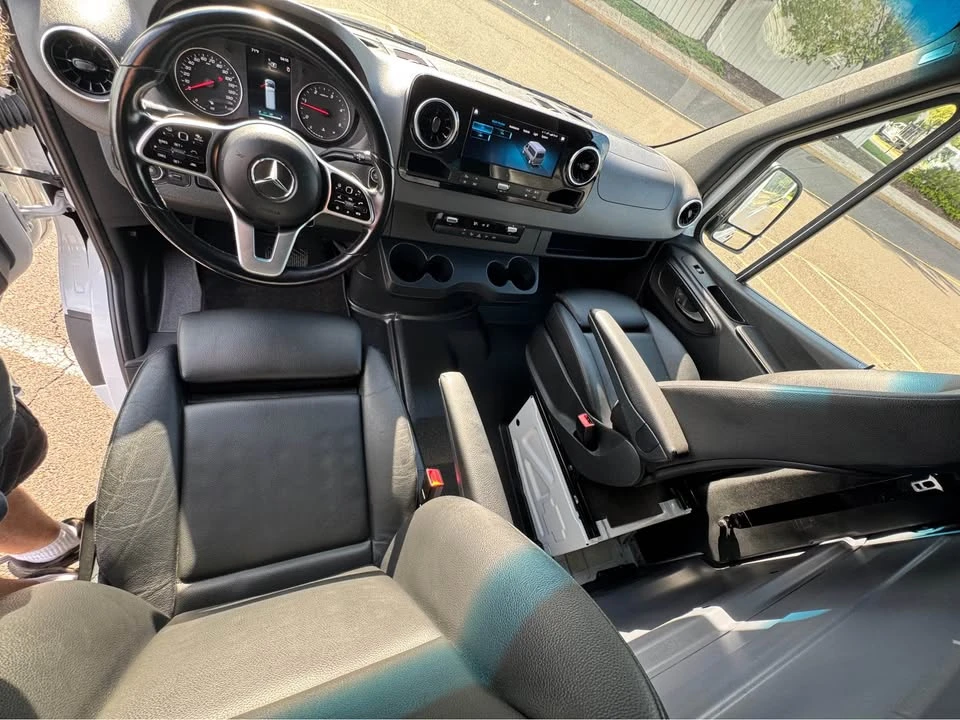 2023 Mercedes-Benz VS30 Sprinter - Image 9 of 13