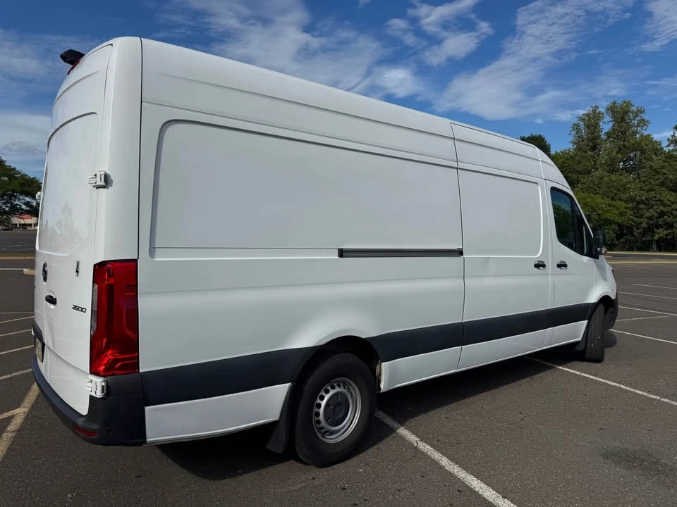 2023 Mercedes-Benz VS30 Sprinter - Image 4 of 13