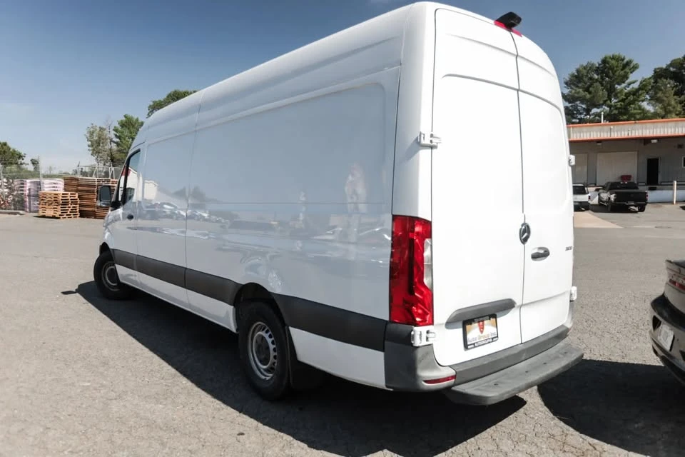 2023 Mercedes-Benz VS30 Sprinter - Image 3 of 19