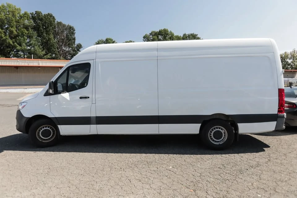 2023 Mercedes-Benz VS30 Sprinter - Image 9 of 19