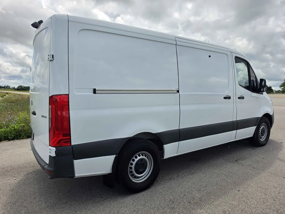 2023 Mercedes-Benz VS30 Sprinter - Image 4 of 15