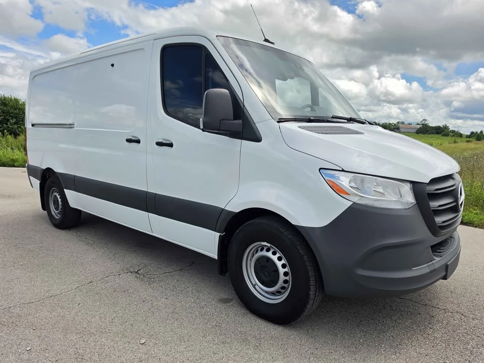 2023 Mercedes-Benz VS30 Sprinter - Image 3 of 15