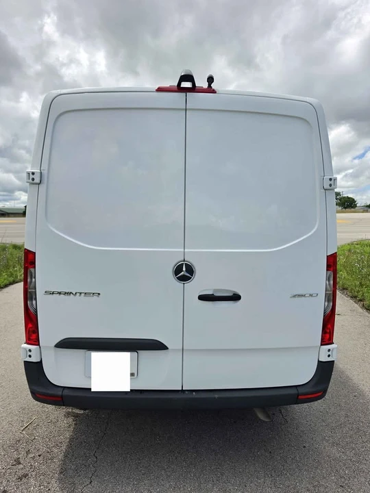 2023 Mercedes-Benz VS30 Sprinter - Image 5 of 15