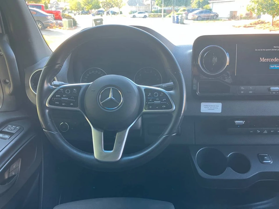 2023 Mercedes-Benz VS30 Sprinter - Image 17 of 24