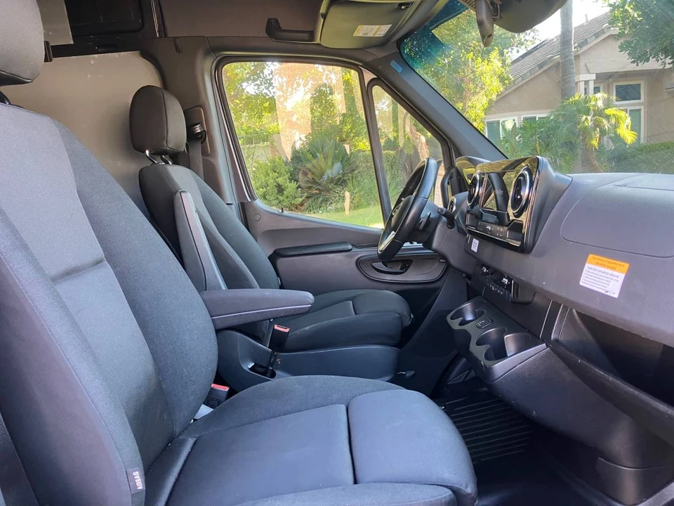 2023 Mercedes-Benz VS30 Sprinter - Image 12 of 24