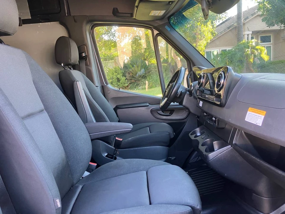 2023 Mercedes-Benz VS30 Sprinter - Image 13 of 24