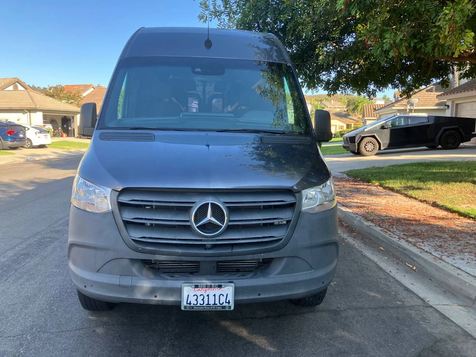 2023 Mercedes-Benz VS30 Sprinter - Image 3 of 24