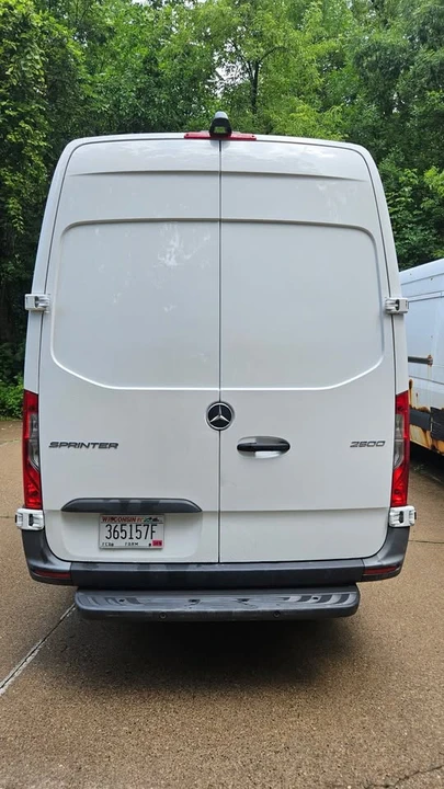2023 Mercedes-Benz VS30 Sprinter - Image 2 of 6