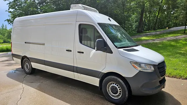 2023 Mercedes-Benz Sprinter 2500 Cargo Van EX-L