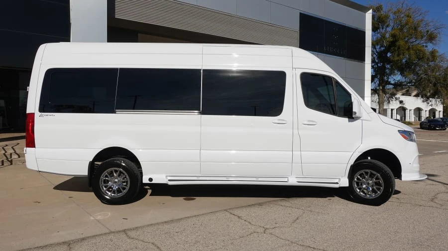 2023 Mercedes-Benz VS30 Sprinter - Image 16 of 31
