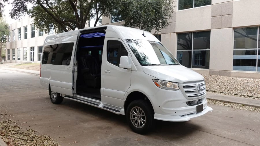 2023 Mercedes-Benz VS30 Sprinter - Image 7 of 31