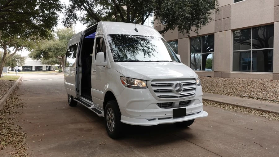 2023 Mercedes-Benz VS30 Sprinter - Image 9 of 31