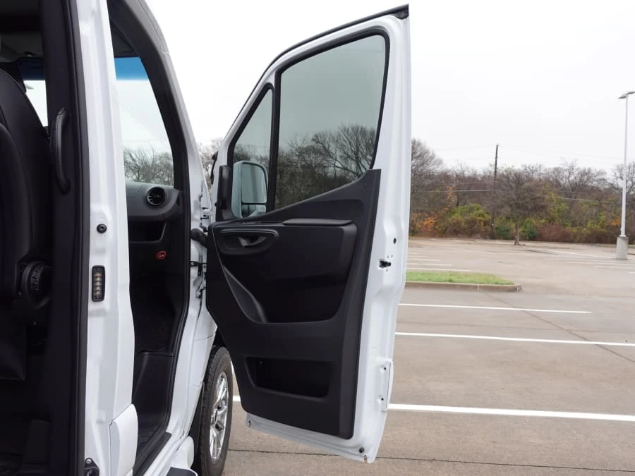 2023 Mercedes-Benz VS30 Sprinter - Image 25 of 31