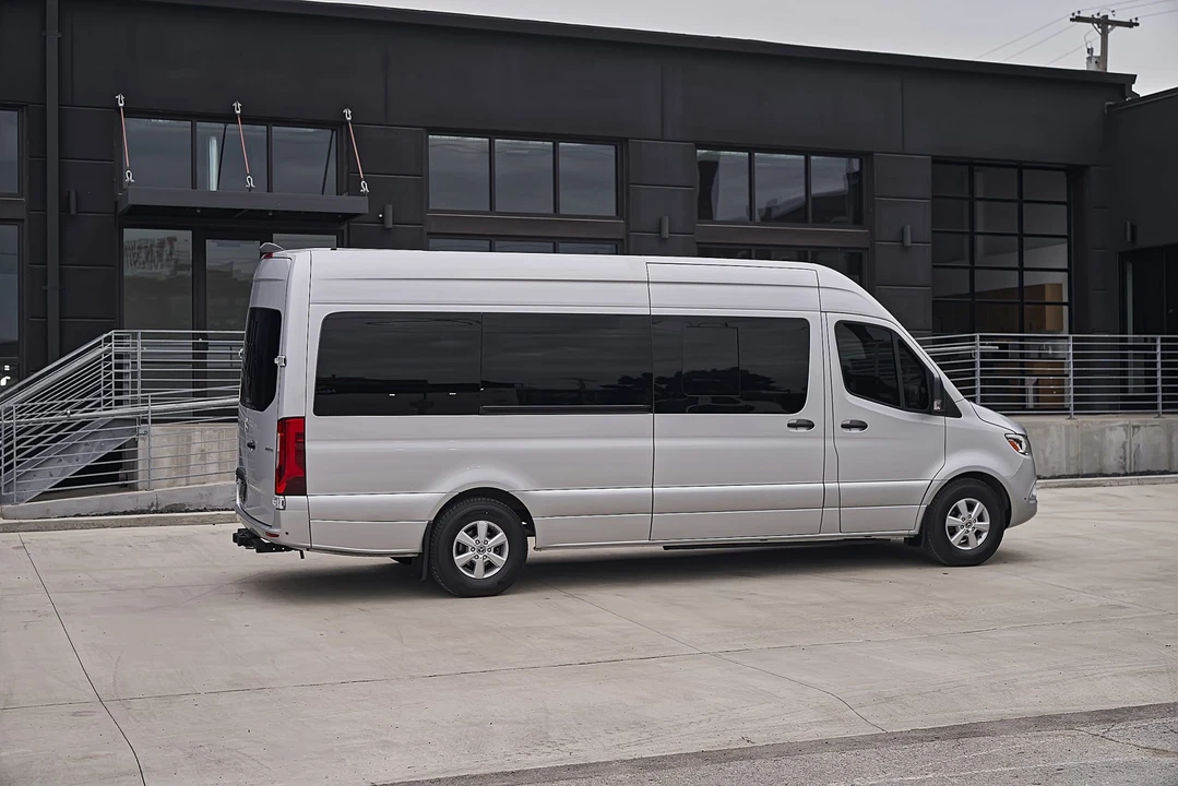 2023 Mercedes-Benz VS30 Sprinter - Image 13 of 31