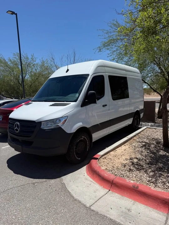 2023 Mercedes-Benz VS30 Sprinter - Image 2 of 5
