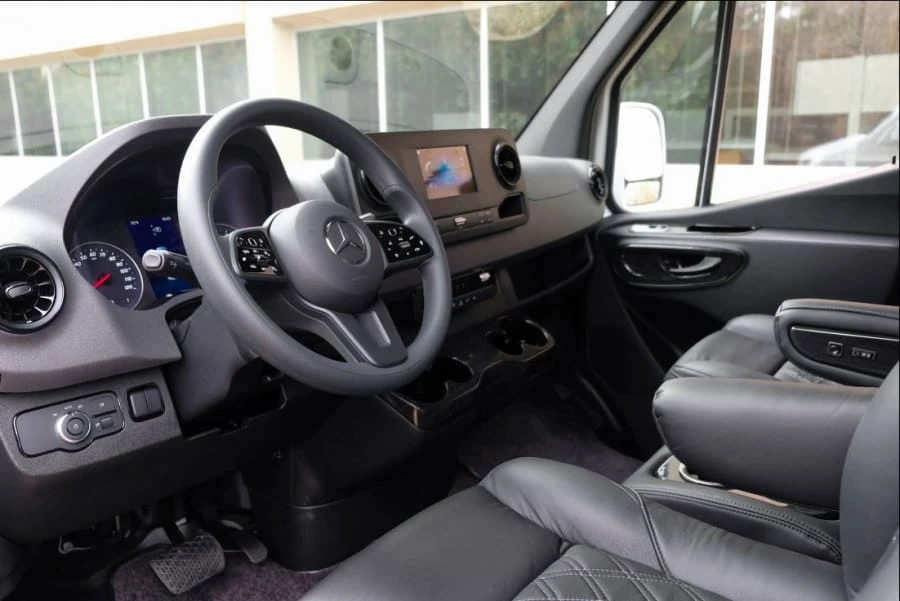 2023 Mercedes-Benz VS30 Sprinter - Image 4 of 11