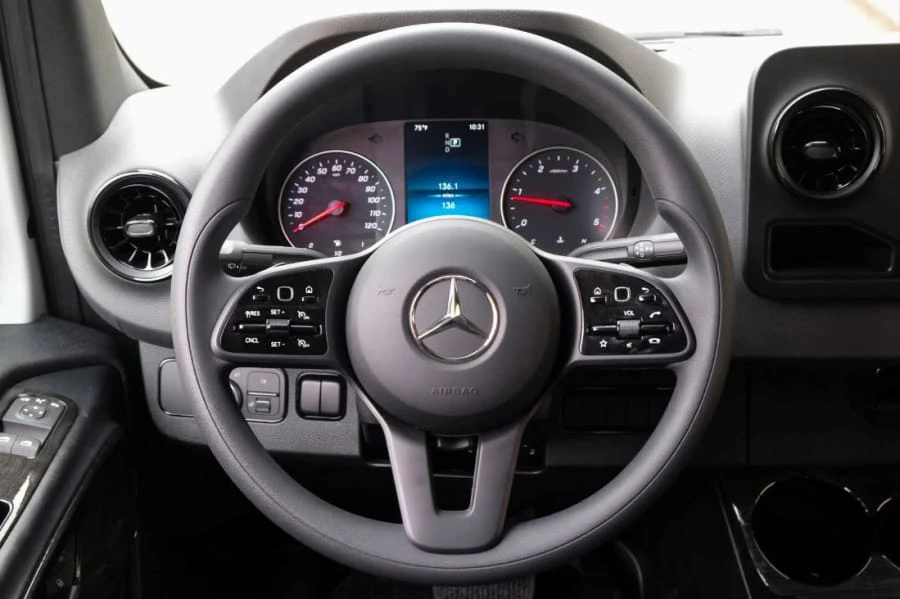 2023 Mercedes-Benz VS30 Sprinter - Image 10 of 11