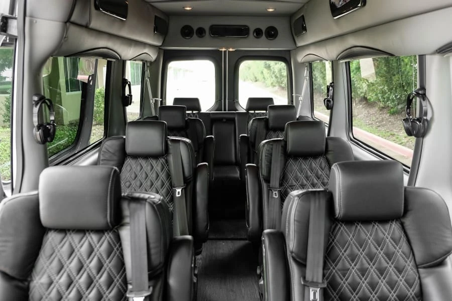 2023 Mercedes-Benz VS30 Sprinter - Image 10 of 11