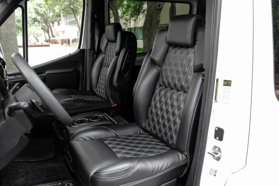 2023 Mercedes-Benz VS30 Sprinter - Image 9 of 11