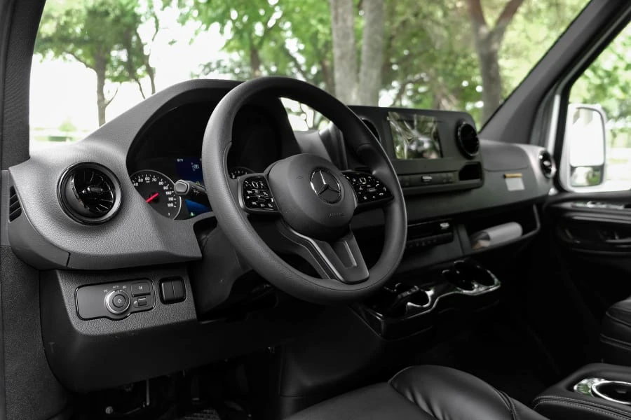 2023 Mercedes-Benz VS30 Sprinter - Image 7 of 11